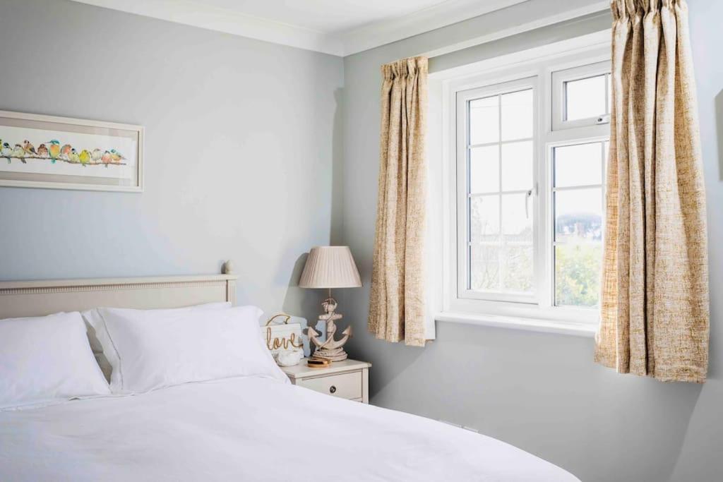 Lilliput Hideaway 5 Mins From Sandbanks Ferienhaus *