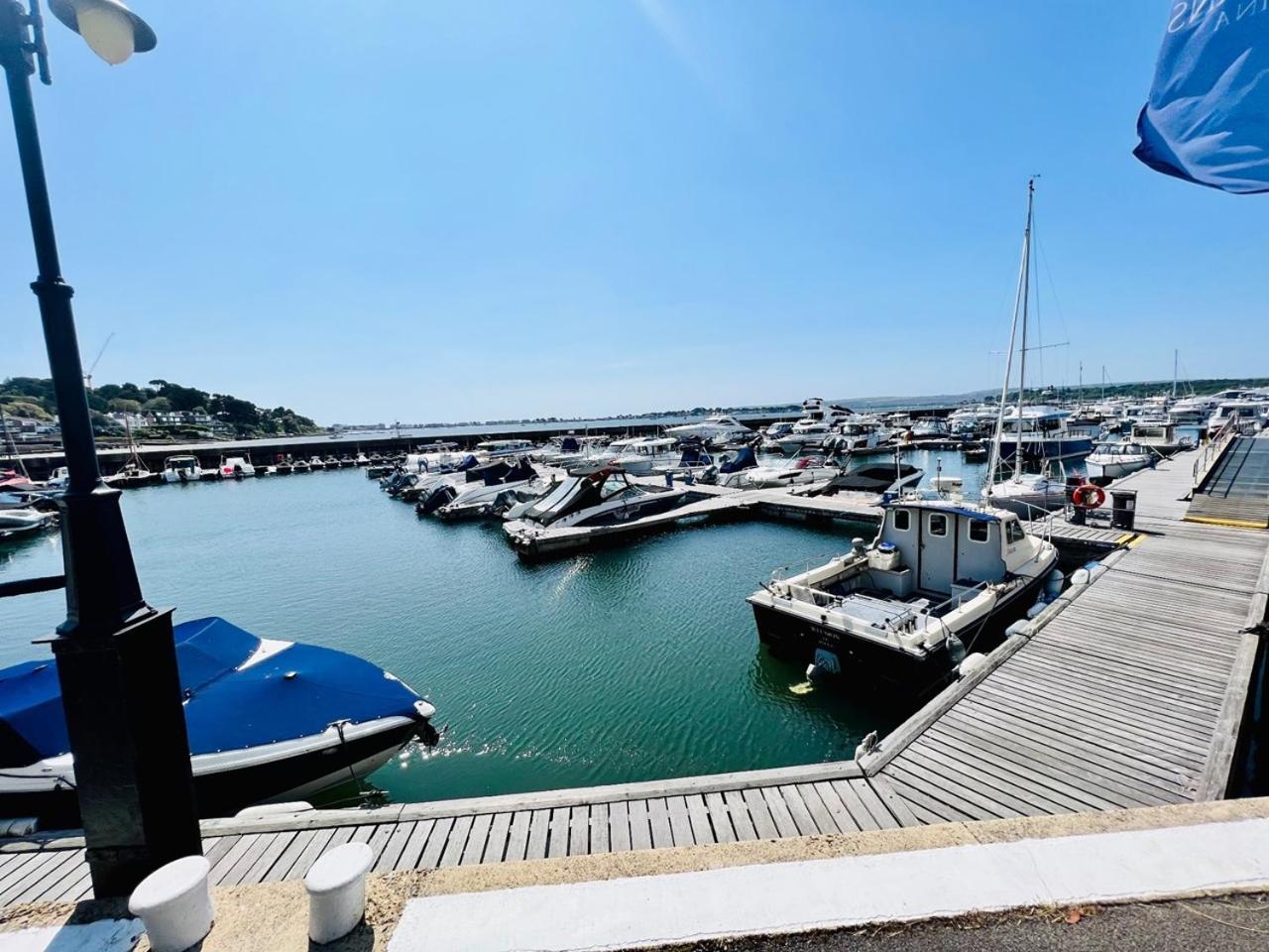 Lilliput Hideaway 5 Mins From Sandbanks Ferienhaus