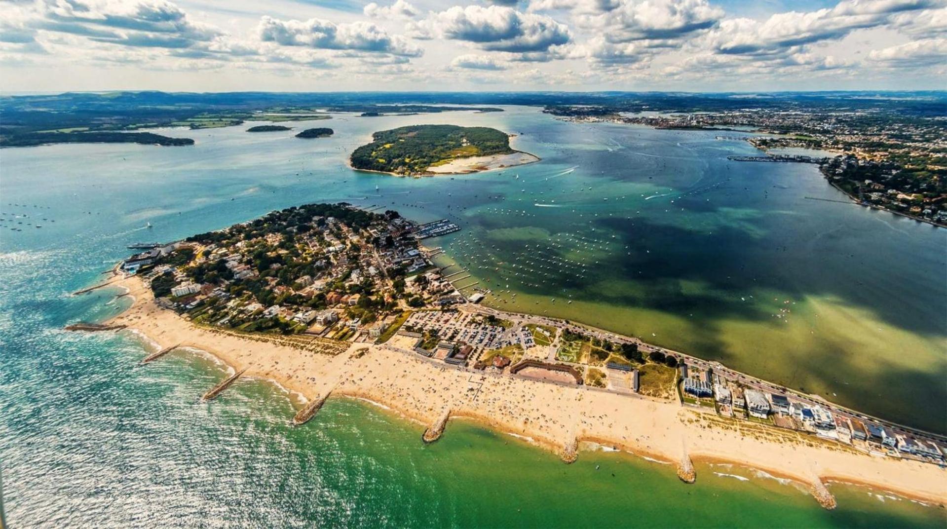 Lilliput Hideaway 5 Mins From Sandbanks Ferienhaus