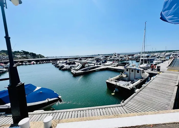 Lilliput Hideaway 5 Mins From Sandbanks Beach